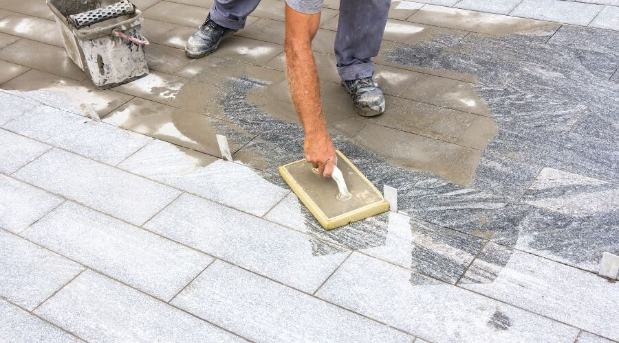Professional gutter cleaning in Bunker Hill, IL